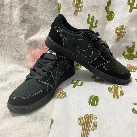 Nike Jordan 1 Low OG x Travis Scott "Black Phantom" - Picture 2 of 9